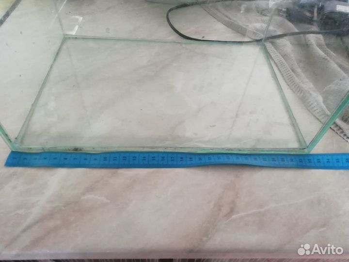 Аквариум 32на30+компрессор, сочек, камушки