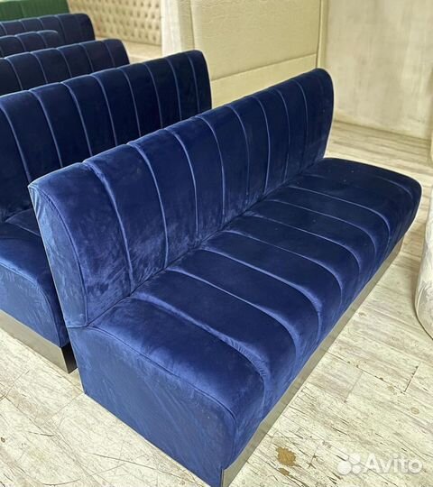 Диваны в лаунж бары и кафе на 120 см