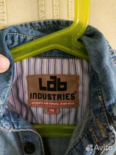 Новые рубашки 110, дождевик Адидас104, плащ 122