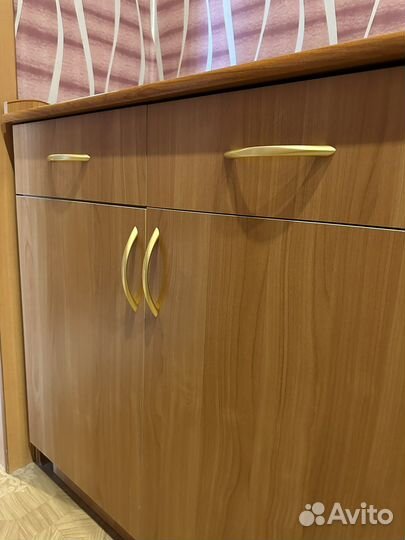 Тумба с ящиками