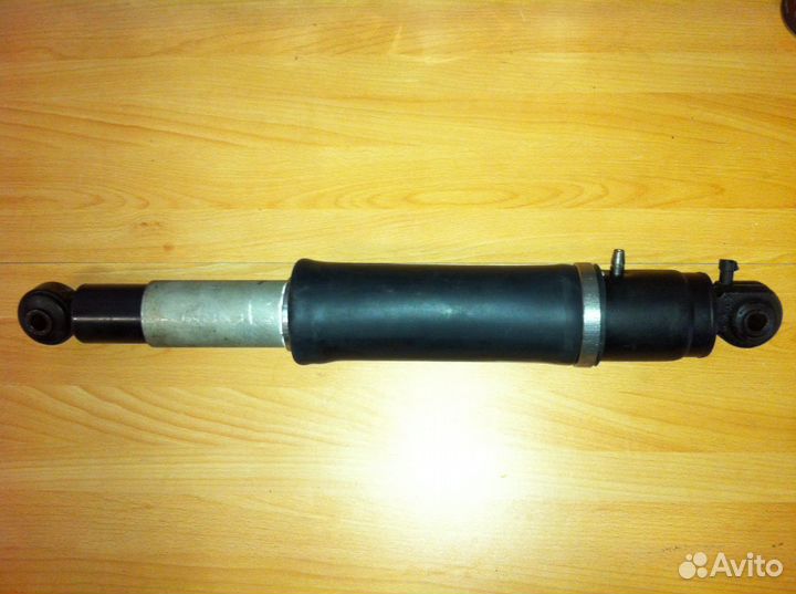 Пневмостойка оригинальная задняя Chevrolet Tahoe 2