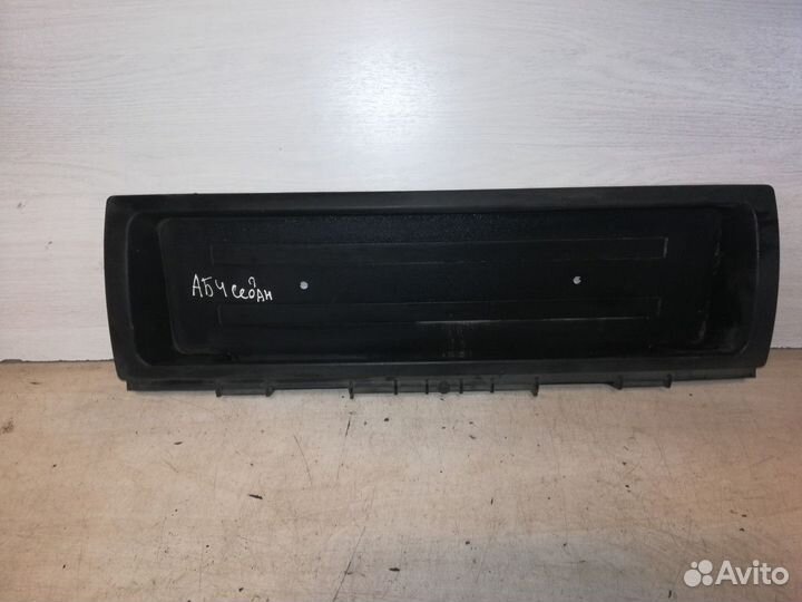 Рамка под номер Audi 80