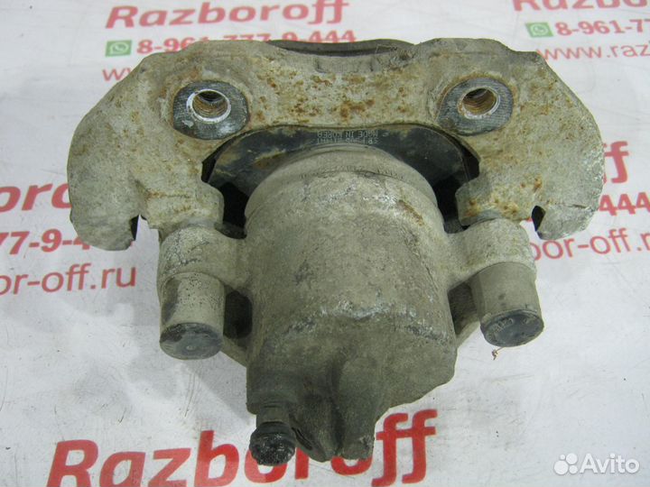 Суппорт передний правый Mazda 3 BK 2003-2009