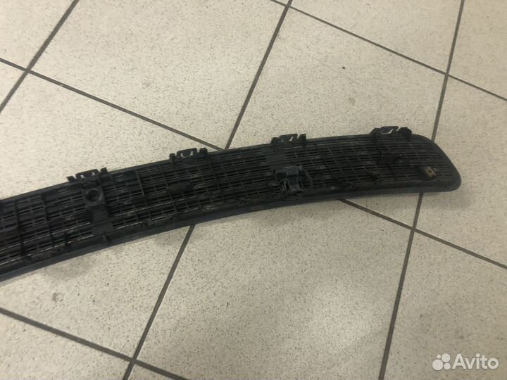 Жабо в капот черное Mercedes Benz W211