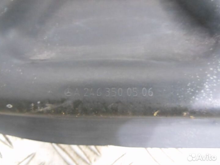 Рычаг задний нижний продольный правый Мерседес 246