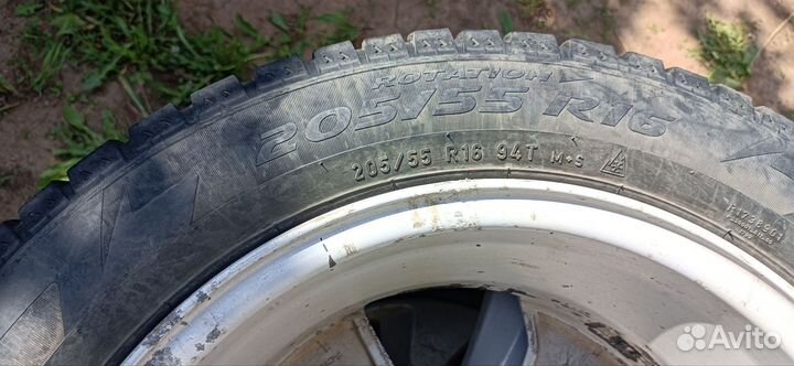 Pirelli Ice Zero 205/55 R16 94T