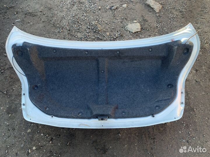 Крышка багажника Toyota Camry 40