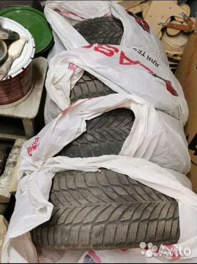 Goodyear UltraGrip Ice 2 235/55 R18 104T