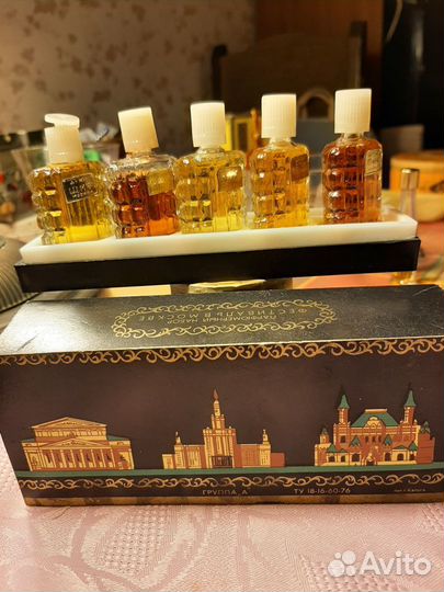 Парфюмерия. Парфюмерный набор 