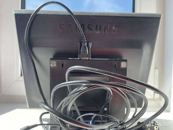 Монитор Samsung syncmaster 152s