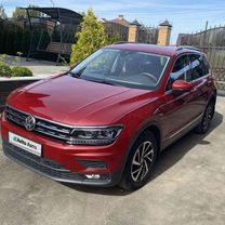 Volkswagen Tiguan 1.4 AMT, 2018, 51 000 км, с пробегом, цена 2 800 000 руб.