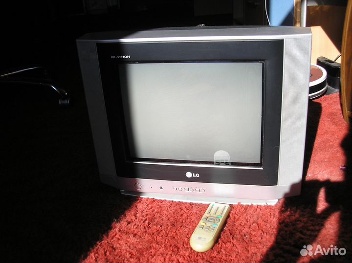 Рабочий телевизор LG 37см