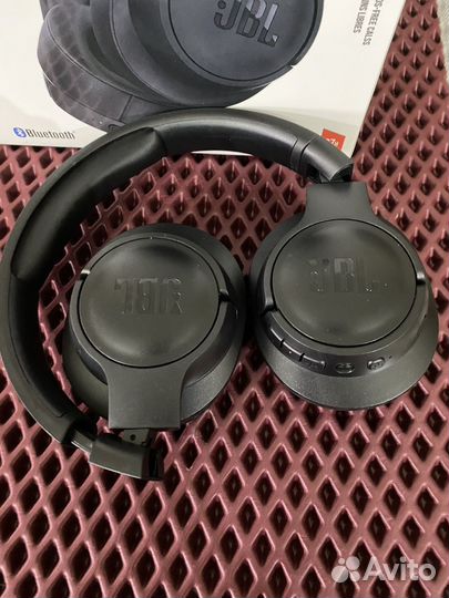 Беспроводные блютус наушники jbl tune 700