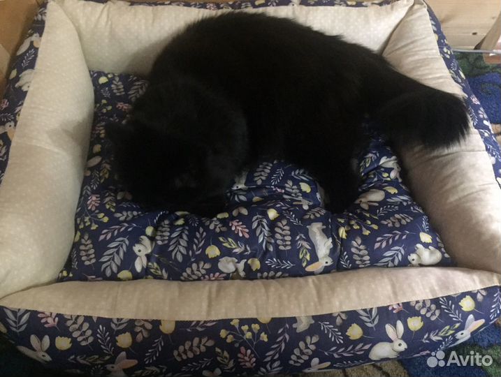 Лежанка для животных размеры: 40х40см, 66х58