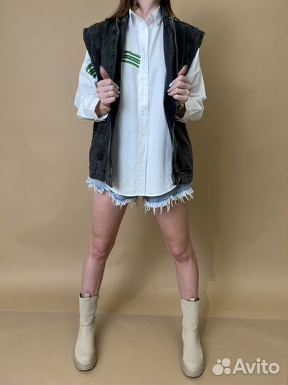 Безрукавка джинсовая