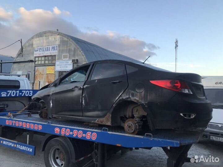 Стекло двери заднее правое Hyundai Solaris