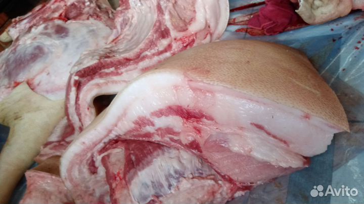 Мясо свинины, козлятины баранины