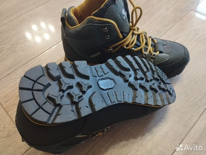 Горные треккинговые ботинки (новые, серия PRO) 43р