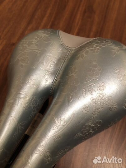 Сидение на велосипед женское