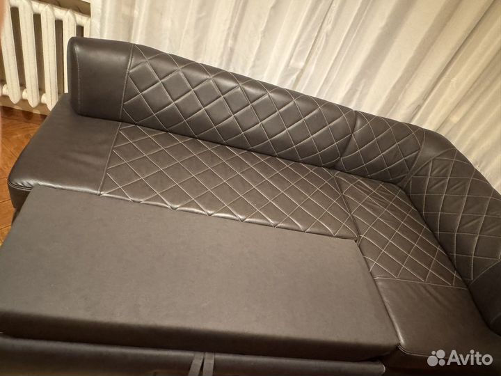 Диван для кухни со спальным местом