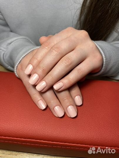 Маникюр-педикюр