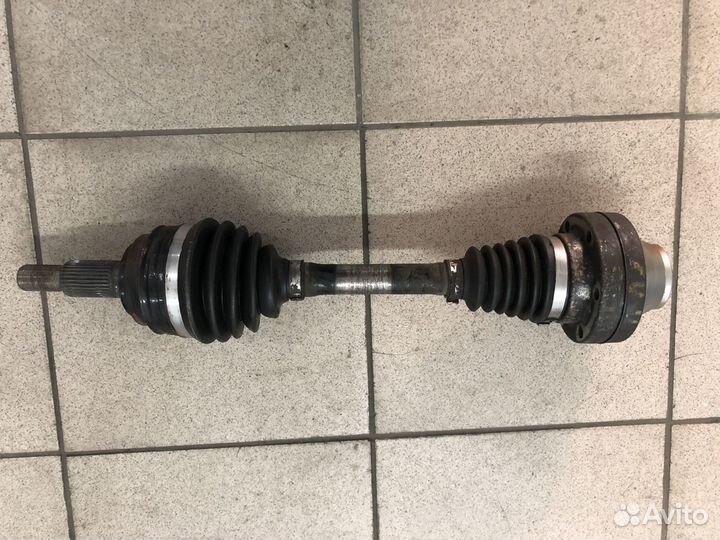 Привод (полуось) передняя VW Touareg NF 10-18