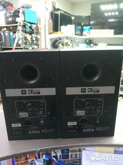 Студийные мониторы JBL 305p mkii