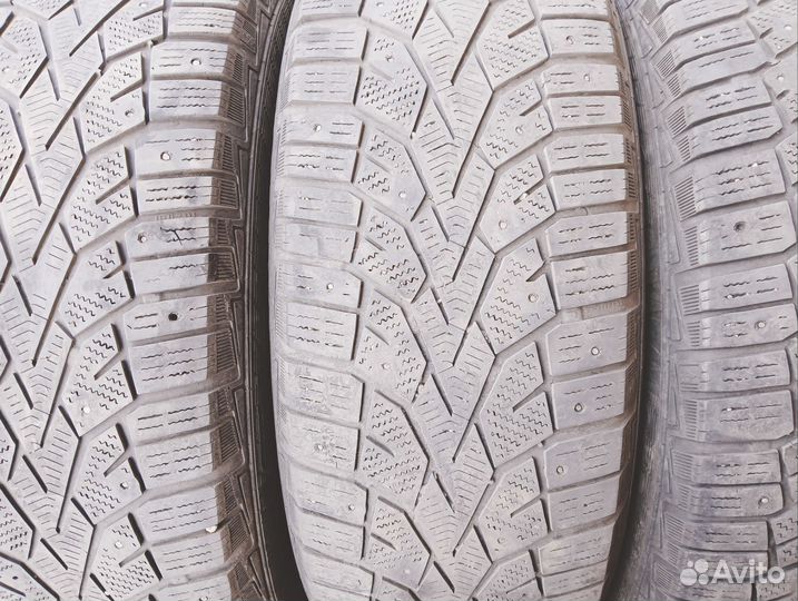 Gislaved Nord Frost 200 225/65 R17