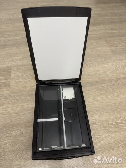 Сканер Canon LiDe 210