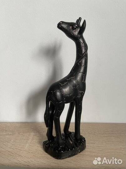 Жираф из полистоуна статуэтка из Африки