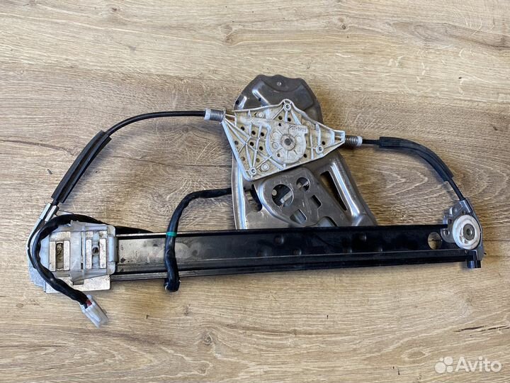 Mercedes s-класс 220 задний правый стеклоподъёмник