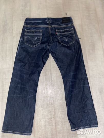 Джинсы levis