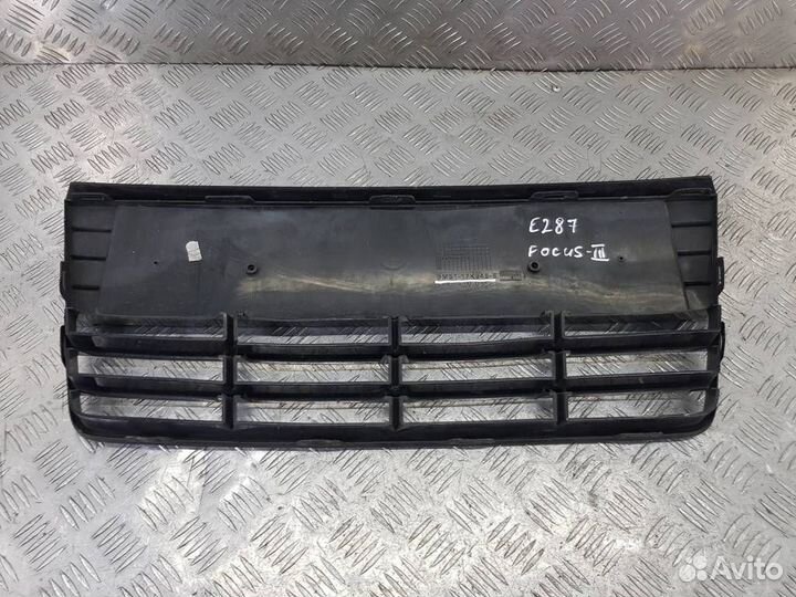 Решетка бампера ford Focus 3 2011-2015 BM5117K945