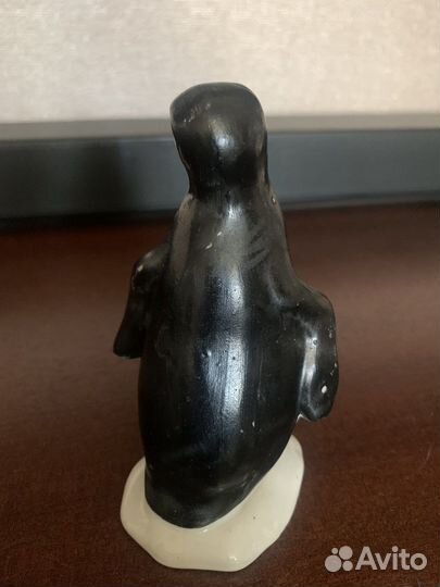 Фарфоровая статуэтка