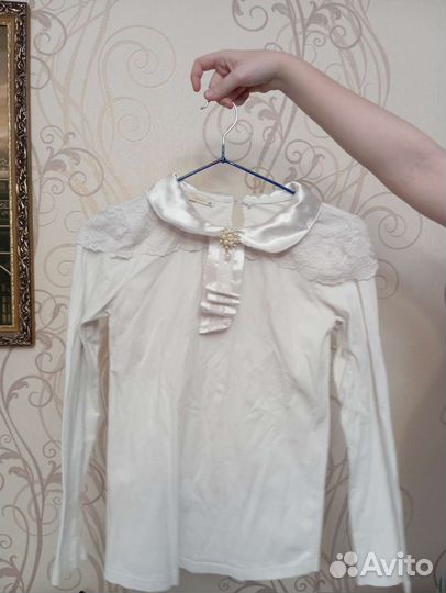 Блузки школьные в отличном состоянии