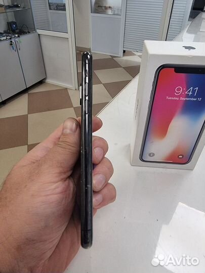 iPhone X, 256 ГБ