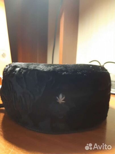 Эксклюзивная шапка из каракульчи