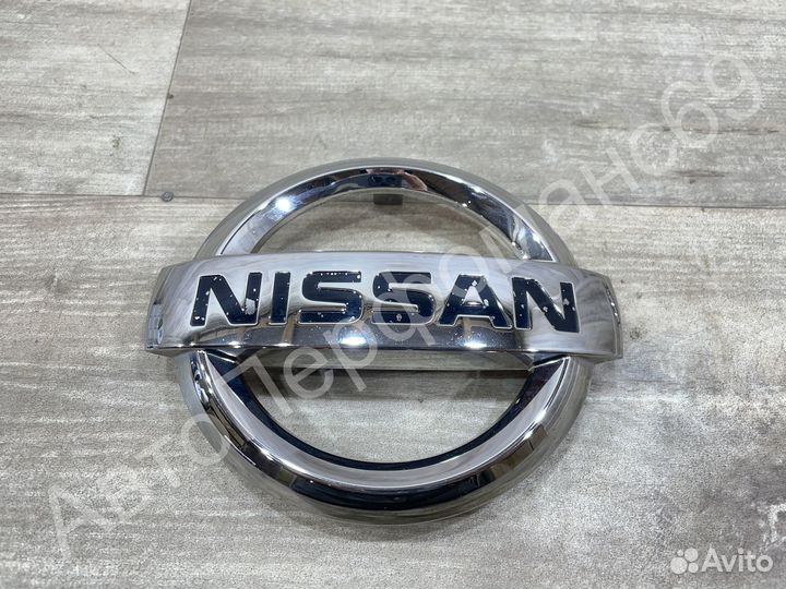 Эмблема передняя X-Trail T32 / Murano Z52 / Teana