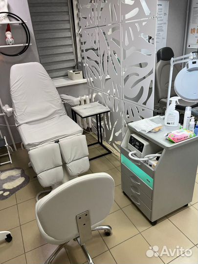 Аппаратный педикюр