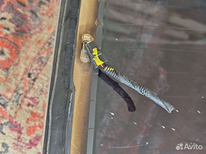 Заднее лобавое стекло на Киа Рио 4 87110H0000