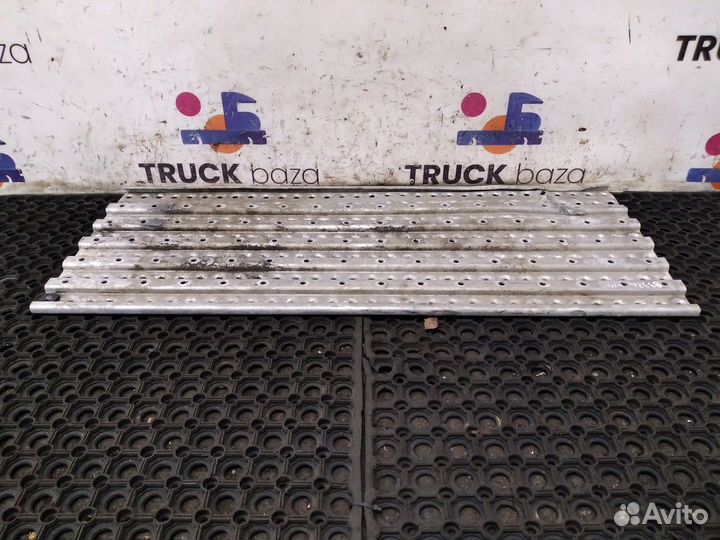 81429020297 Трап на раму за кабиной