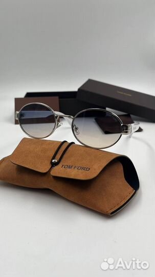 Солнцезащитные очки Tom Ford