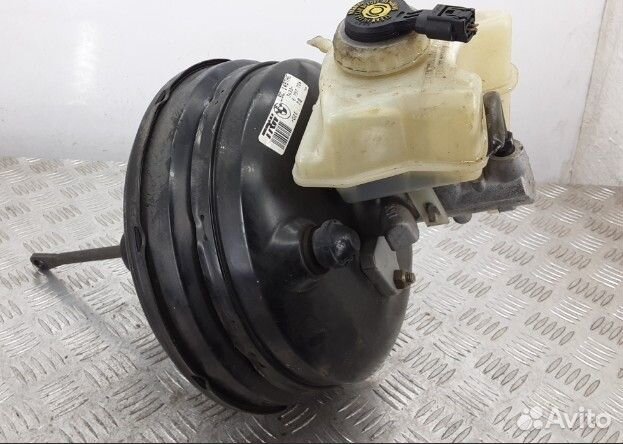 Вакуумный усилитель тормозов с главным тормозным