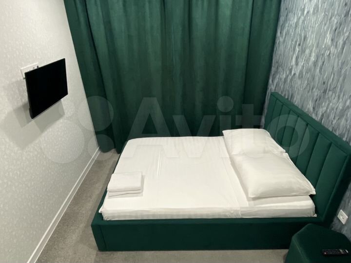 2-к. квартира, 45 м², 1/17 эт.