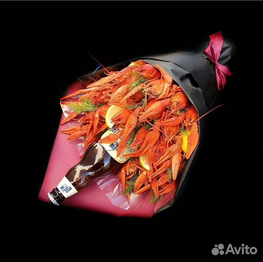 Букет из раков и рыбки