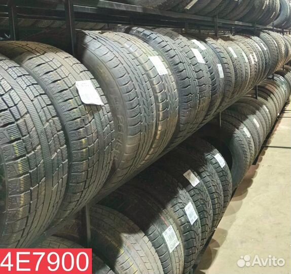 Dunlop SP Winter Ice 02 195/65 R15 92N