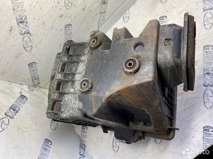 Корпус воздушного фильтра Opel Sintra