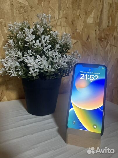iPhone X, 256 ГБ