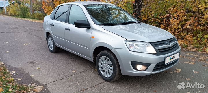 LADA Granta 1.6 МТ, 2017, 100 000 км