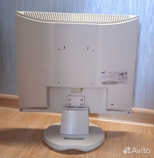 Монитор samsung syncmaster 710n